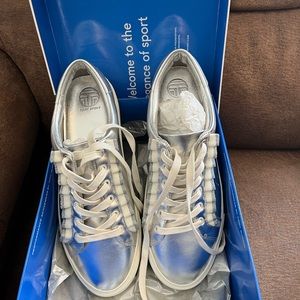 Tory burch ruffle metallic sneaker - never worn
